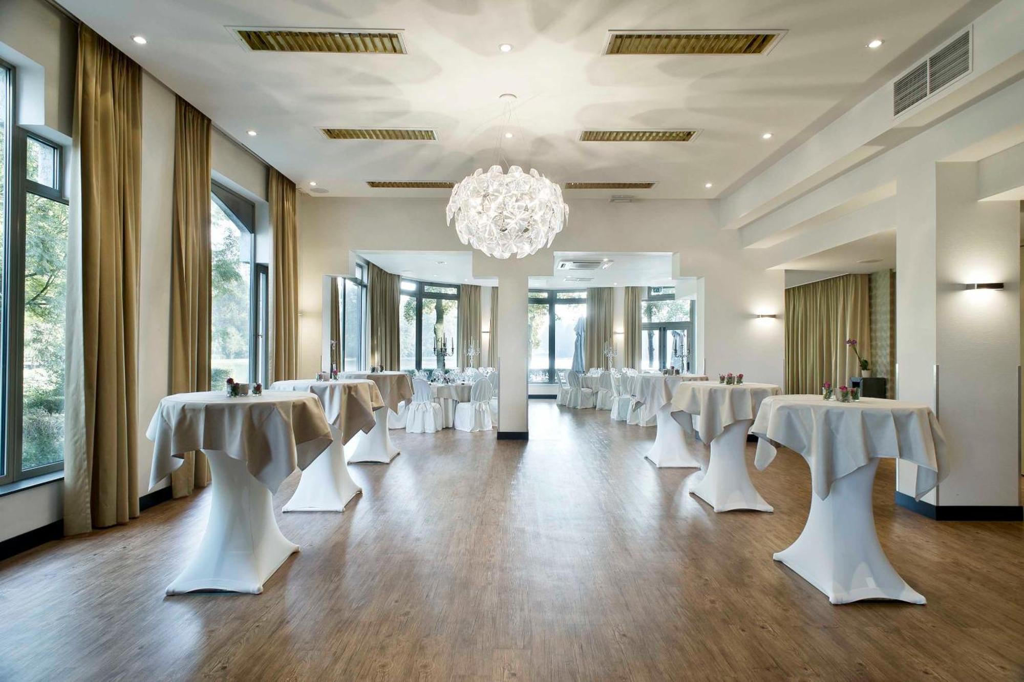 M Hotel Genk Buitenkant foto